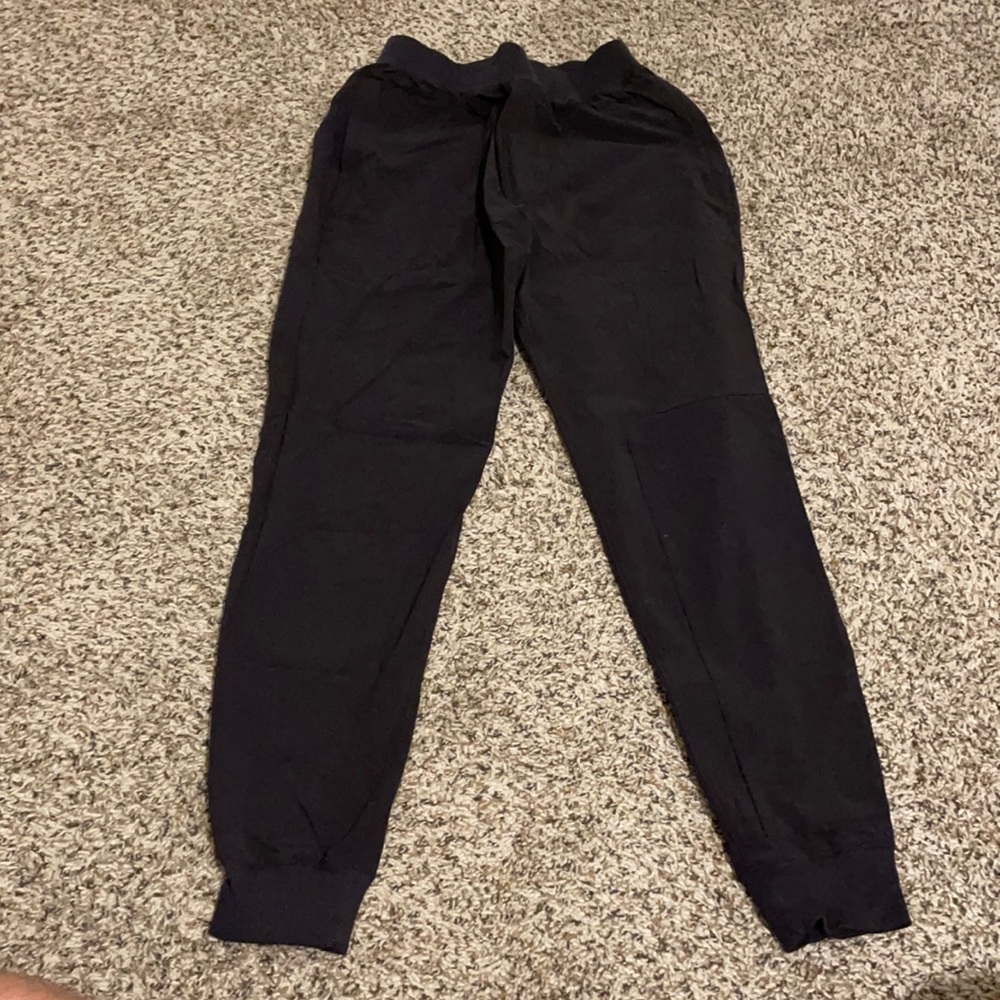 Men’s ALO YOGA co-op pants